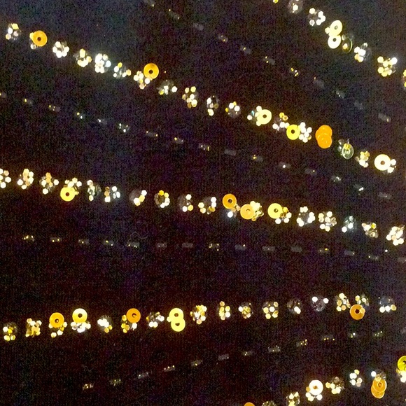 - Fancy sequined tank top - Picture 2 of 3